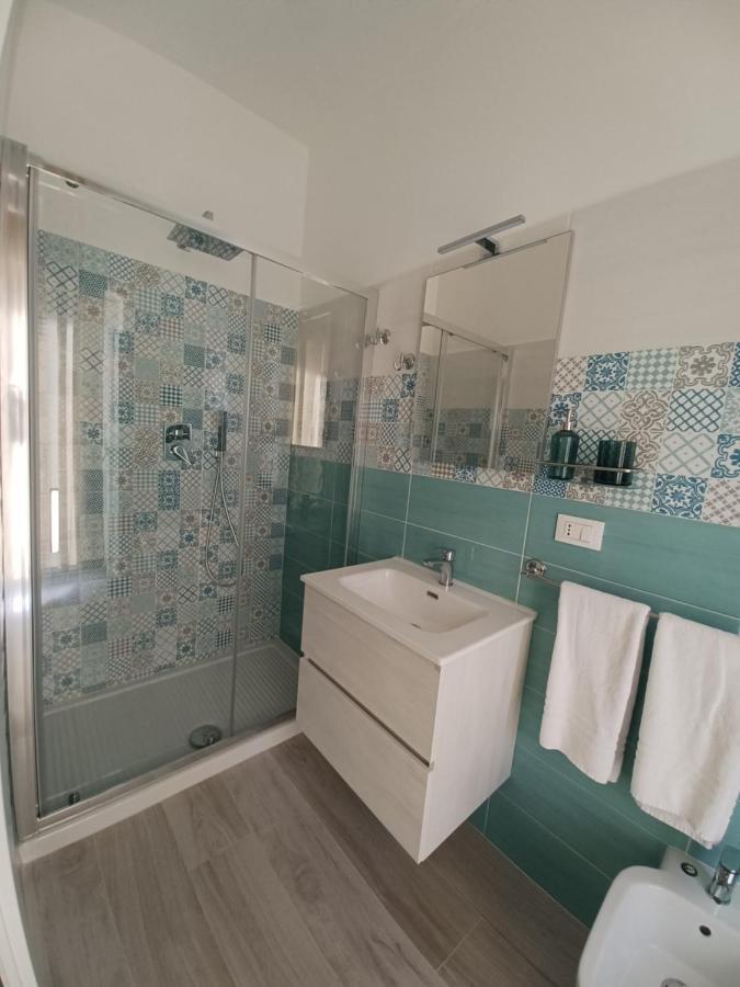 B&B Due Stanzulelle Salerno Bagian luar foto