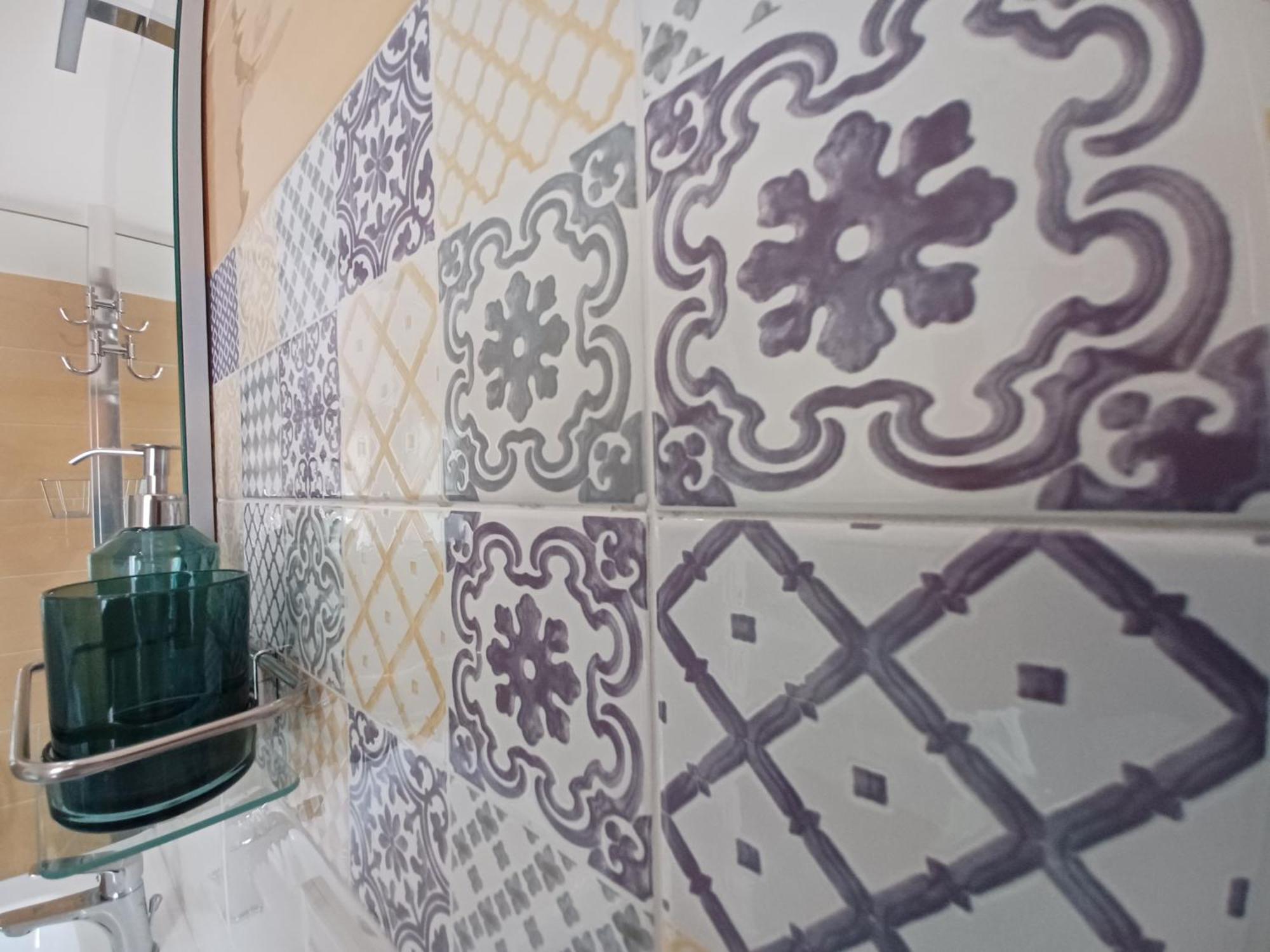 B&B Due Stanzulelle Salerno Bagian luar foto