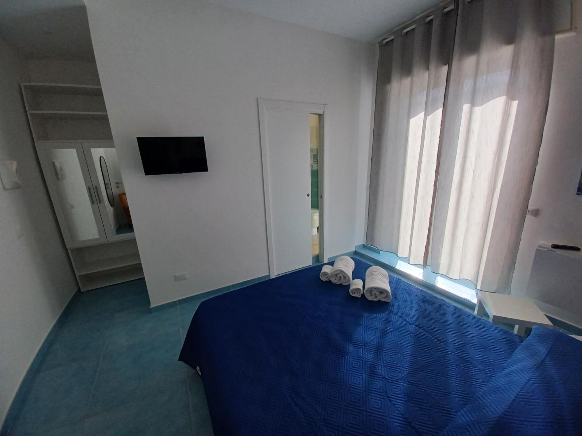 B&B Due Stanzulelle Salerno Bagian luar foto