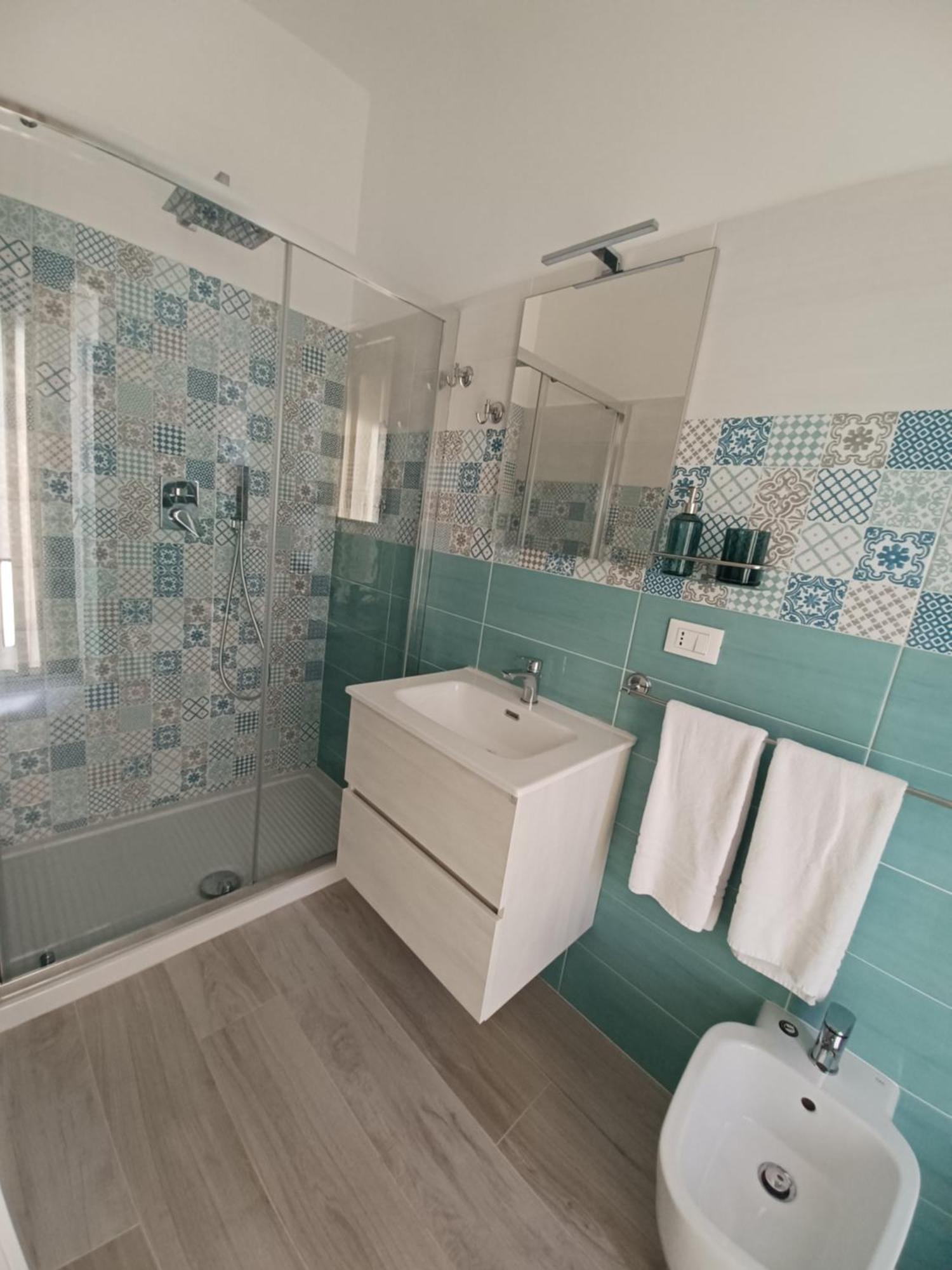 B&B Due Stanzulelle Salerno Bagian luar foto