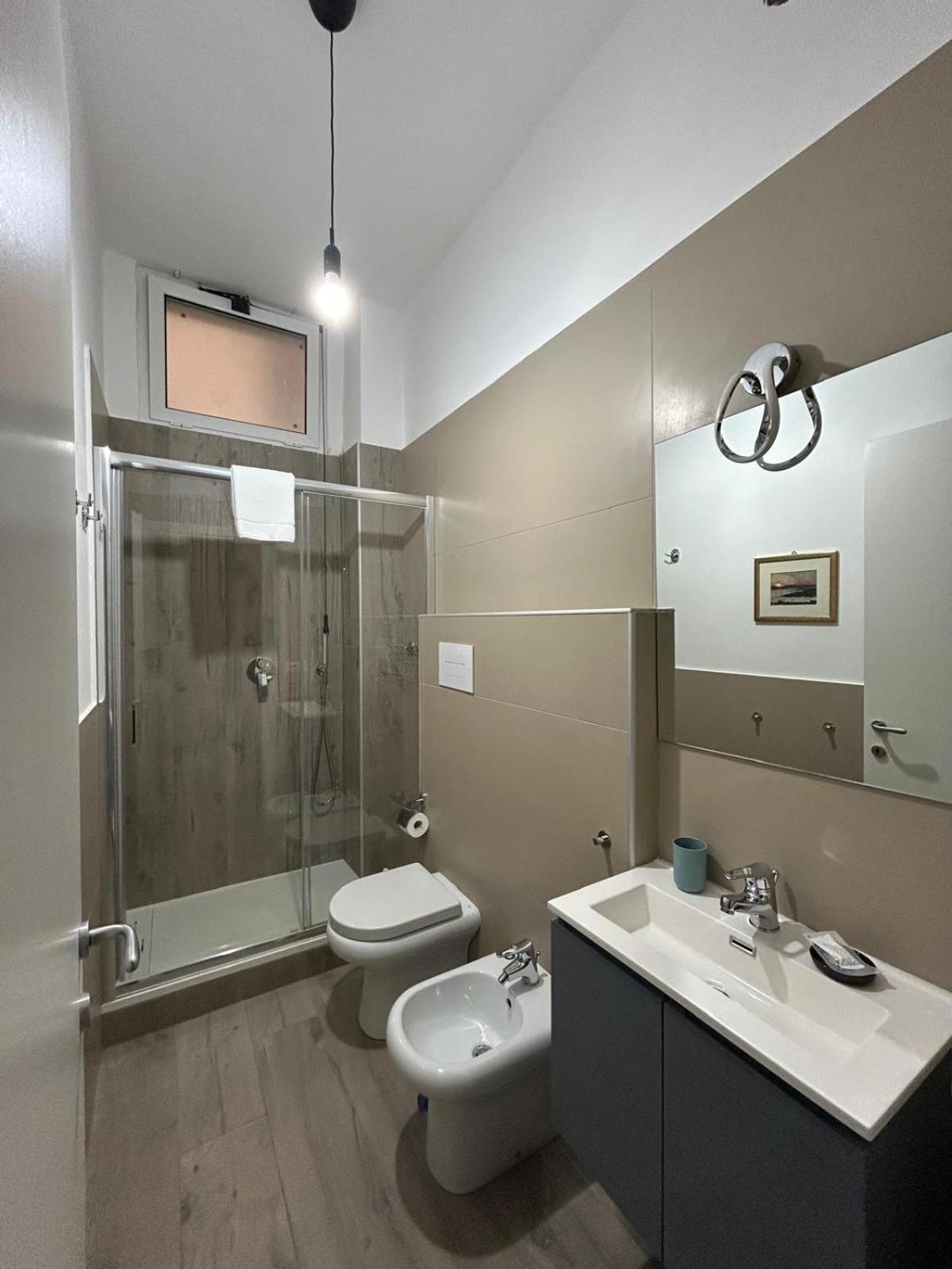 B&B Due Stanzulelle Salerno Bagian luar foto