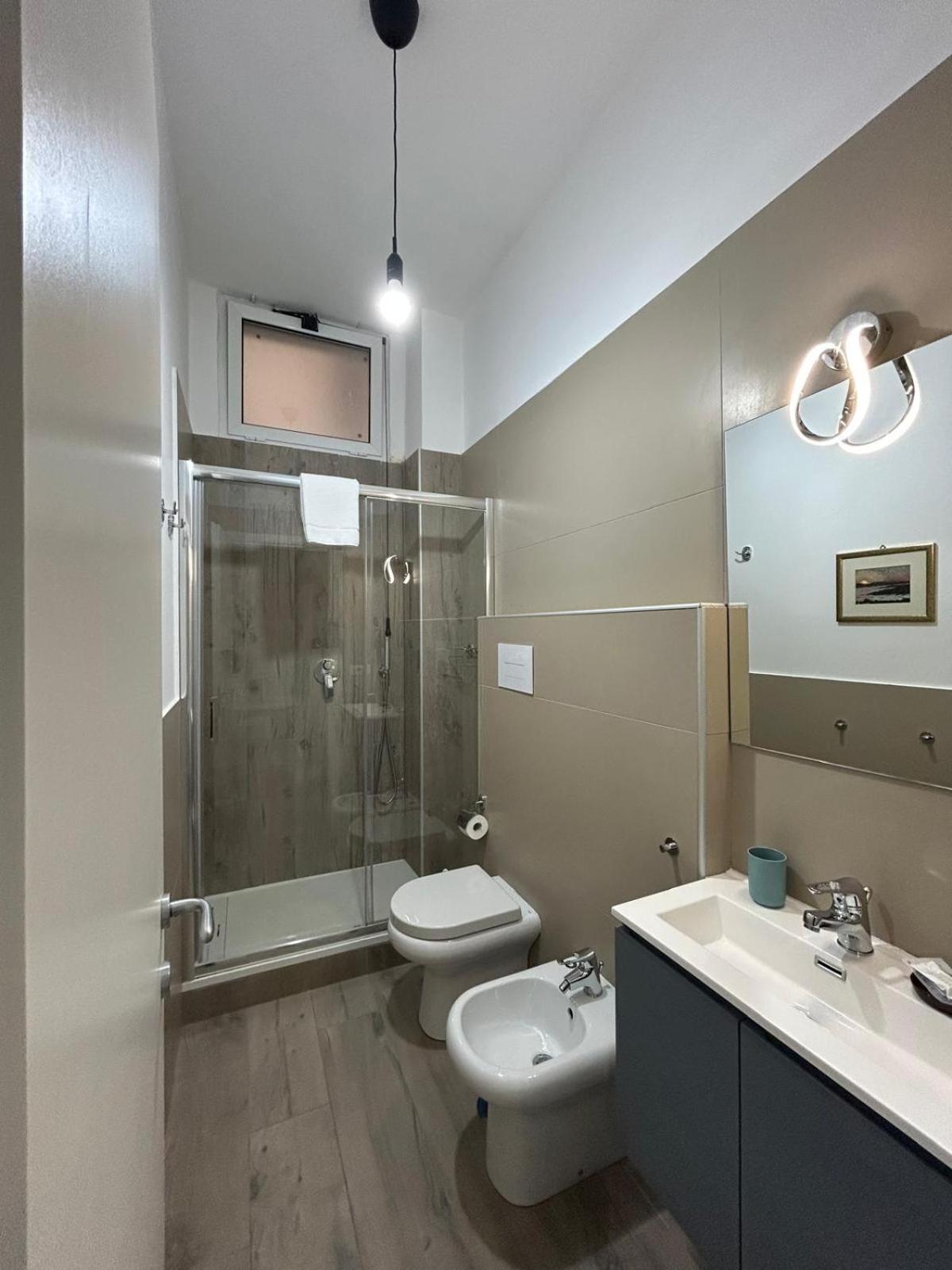 B&B Due Stanzulelle Salerno Bagian luar foto