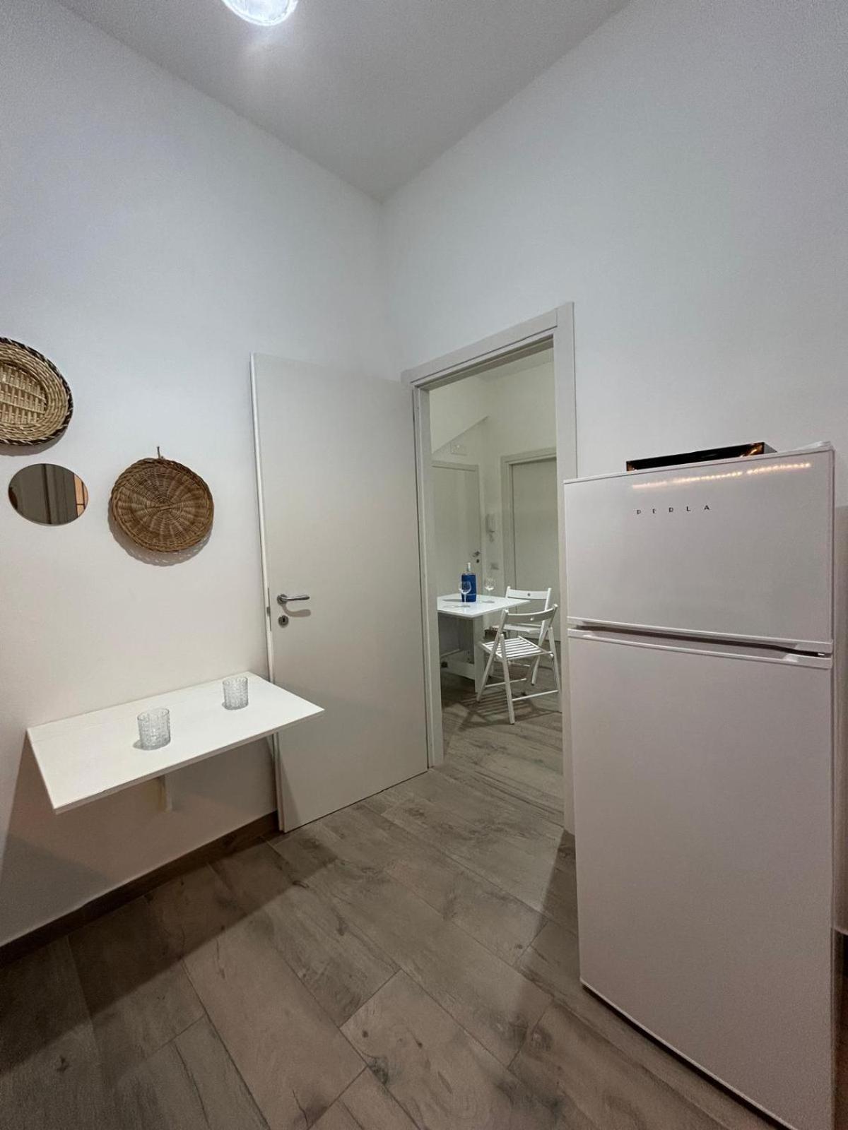 B&B Due Stanzulelle Salerno Bagian luar foto