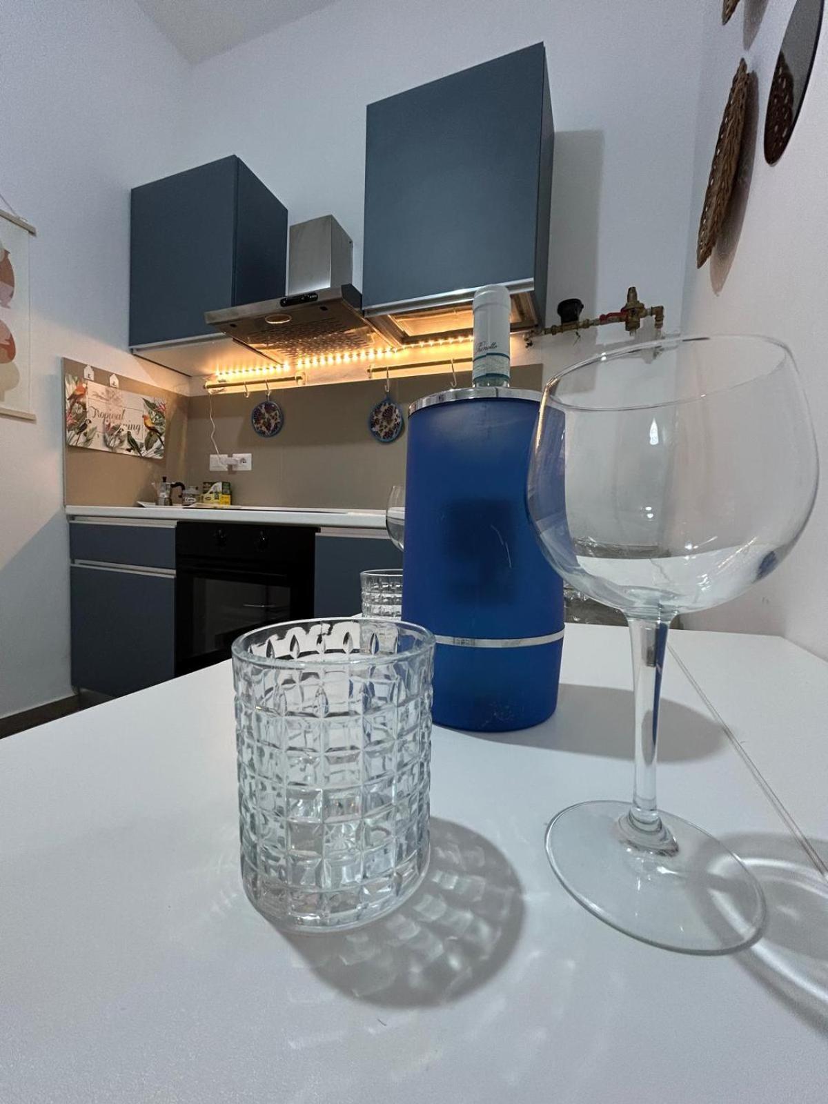 B&B Due Stanzulelle Salerno Bagian luar foto