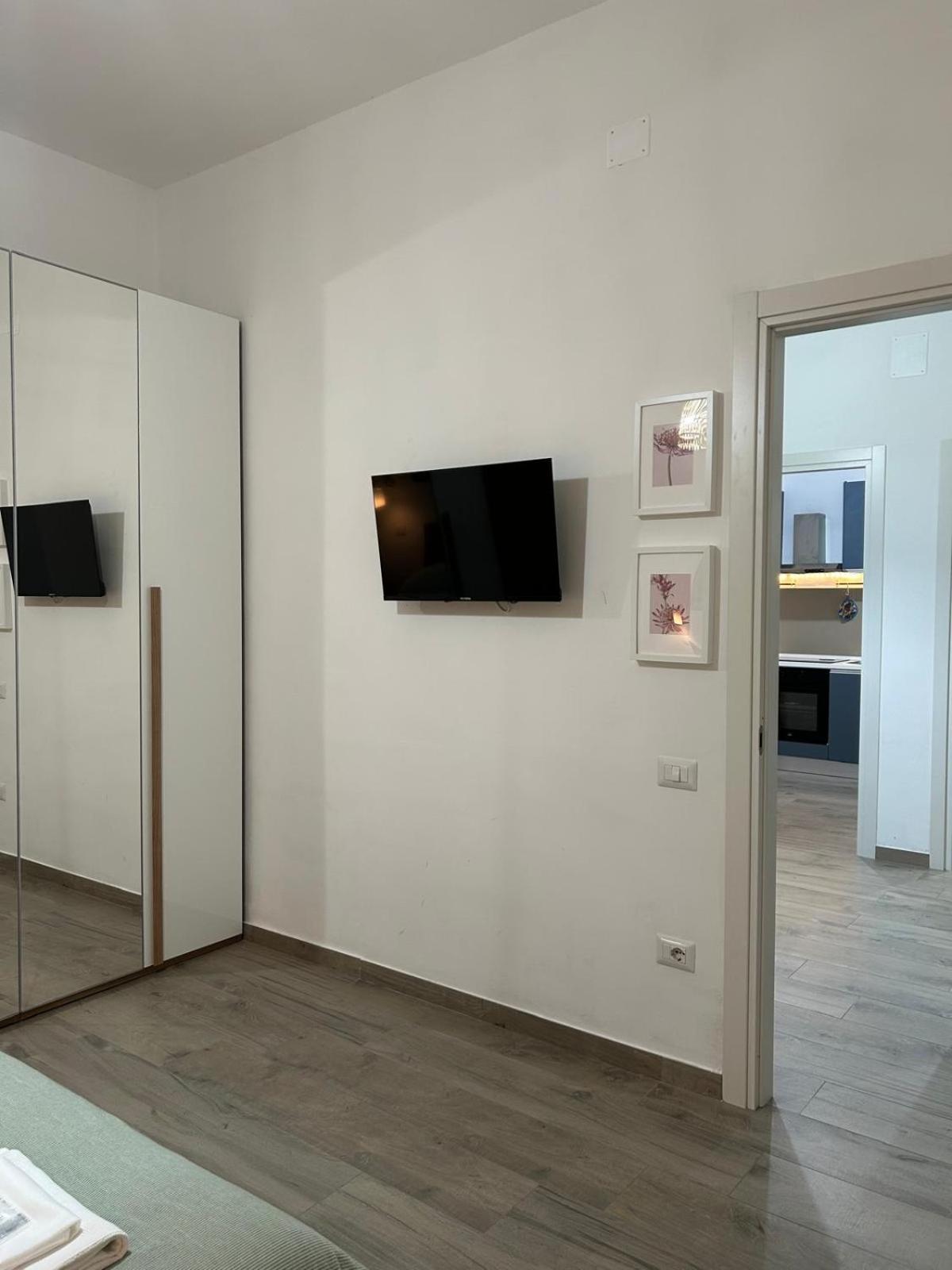 B&B Due Stanzulelle Salerno Bagian luar foto